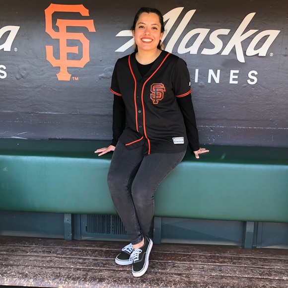 Meet the Posher - Picture 3 of 5